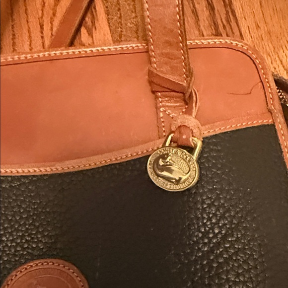 Dooney & Bourke Black and Tan Shoulder Bag - Picture 4 of 13